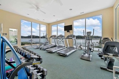 Best-priced 3 bdrm waterfront corner-unit condo available! Enjoy - photo 18