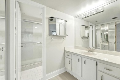 Priced to sell. This is your chance to own a rarely available - photo 18
