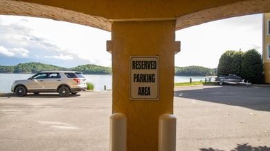Best-priced 3 bdrm waterfront corner-unit condo available! Enjoy - photo 20