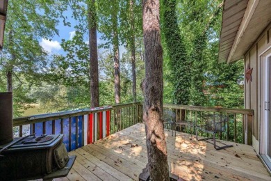 Smith Lake - A 3 bedroom and 2 bathroom rustic lake cottage just - photo 24