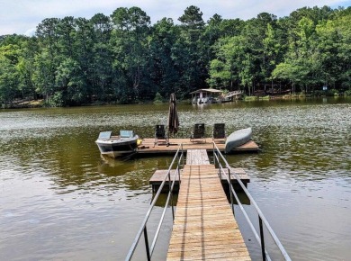 Smith Lake - A 3 bedroom and 2 bathroom rustic lake cottage just - photo 29