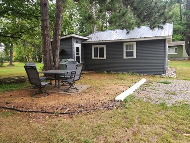 Charming and cozy cabin on the shores of Third Lake of THe Moen - photo 2