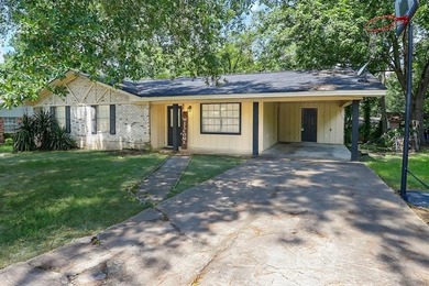 Full of charm, this inviting 3-bedroom, 2-bath home is proof - photo 3