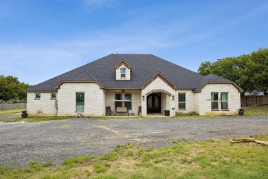 (private lake, pond, creek) Home For Sale in Alvarado Texas