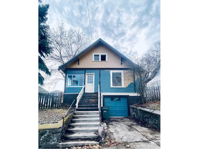 Upper Klamath Lake Home For Sale in Klamath Falls Oregon