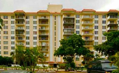 Lake Condo For Sale in Lauderhill, Florida