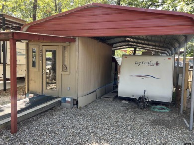 (private lake, pond, creek) Home For Sale in Yantis Texas