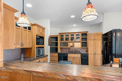 Rare, 5 bedroom, universally designed, lakefront, income - photo 15