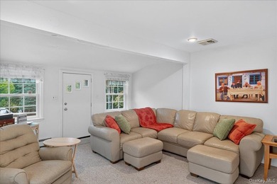 Charming cottage in walking distance to Long Beach and just - photo 5