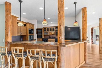 Rare, 5 bedroom, universally designed, lakefront, income - photo 16