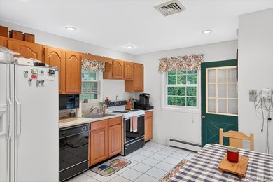 Charming cottage in walking distance to Long Beach and just - photo 7