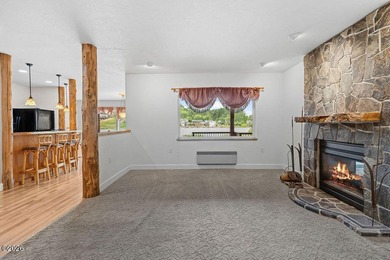 Rare, 5 bedroom, universally designed, lakefront, income - photo 20