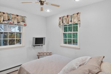 Charming cottage in walking distance to Long Beach and just - photo 10