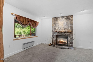 Rare, 5 bedroom, universally designed, lakefront, income - photo 23