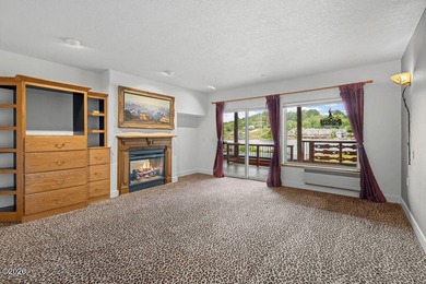 Rare, 5 bedroom, universally designed, lakefront, income - photo 26