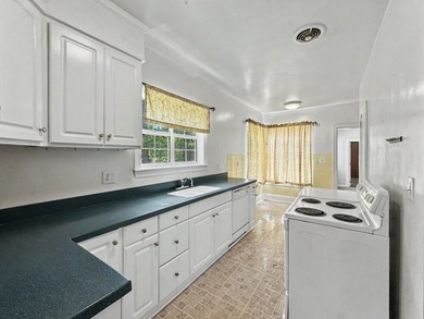 305 Geddes Avenue presents an excellent opportunity for - photo 7