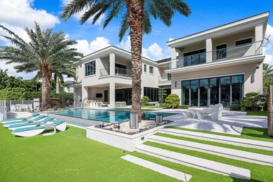 A commanding presence on Royal Palm Yacht & Country Club's Grand - photo 27