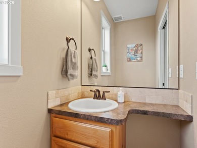 Well-maintained home sits on a premium greenbelt lot that is - photo 6