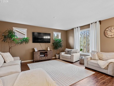 Well-maintained home sits on a premium greenbelt lot that is - photo 7