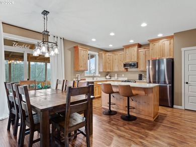 Well-maintained home sits on a premium greenbelt lot that is - photo 9
