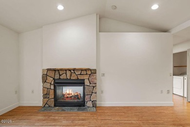 Rare, 5 bedroom, universally designed, lakefront, income - photo 43