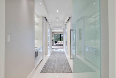 A commanding presence on Royal Palm Yacht & Country Club's Grand - photo 43