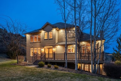 Exceptional, CUSTOM QUALITY two story, one owner home with a - photo 3