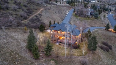 Exceptional, CUSTOM QUALITY two story, one owner home with a - photo 4