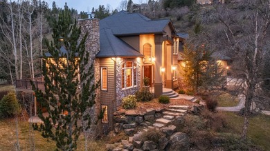 Exceptional, CUSTOM QUALITY two story, one owner home with a - photo 9