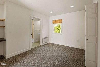 Rare, 5 bedroom, universally designed, lakefront, income - photo 54