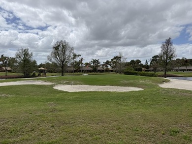 Beautiful lot looking out at the golf course. Enjoy this lot - photo 5