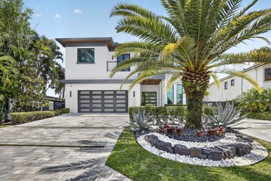 Experience refined waterfront living in this stunning Ocean - photo 1