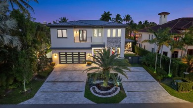 Experience refined waterfront living in this stunning Ocean - photo 4
