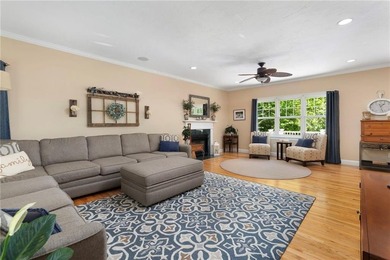 Welcome to this beautifully maintained 11-room Colonial nestled - photo 6