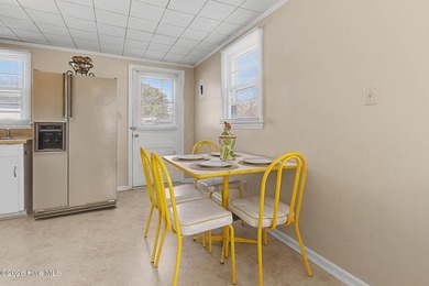 Escape to the beautiful White Lake! This 3-bedroom, 2-bathroom - photo 14