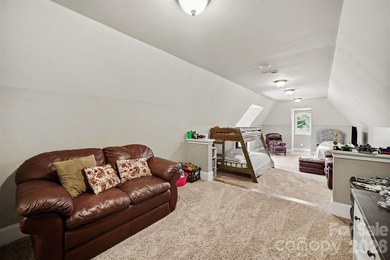 Fabulous SMART CONSTRUCTION home has it all--privacy, desirable - photo 29