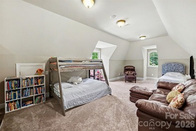 Fabulous SMART CONSTRUCTION home has it all--privacy, desirable - photo 30