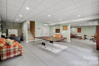 Fabulous SMART CONSTRUCTION home has it all--privacy, desirable - photo 33