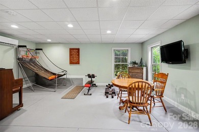 Fabulous SMART CONSTRUCTION home has it all--privacy, desirable - photo 35