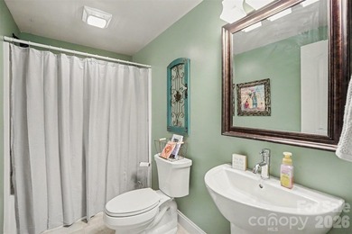 Fabulous SMART CONSTRUCTION home has it all--privacy, desirable - photo 38