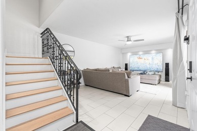 Beautiful 2-bedroom, 2 full and 1 half-bath home in a tranquil - photo 4