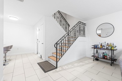 Beautiful 2-bedroom, 2 full and 1 half-bath home in a tranquil - photo 5