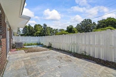 This charming 3-bedroom, 1.5-bath home offers a spacious floor - photo 4
