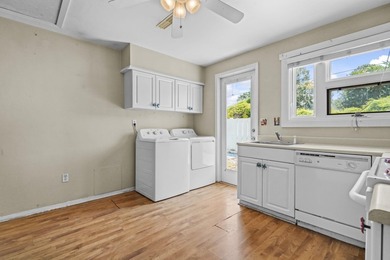 This charming 3-bedroom, 1.5-bath home offers a spacious floor - photo 8