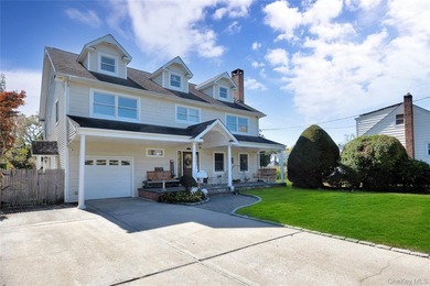 Experience luxury living in this sprawling custom Center Hall - photo 2