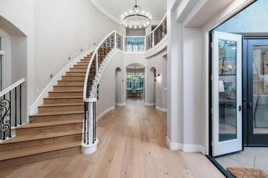 Welcome to this elegant Davidson-built residence in Amador, one - photo 3