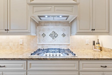 OPEN HOUSE SATURDAY JULY 18TH 11:00-2:00 Experience timeless - photo 8