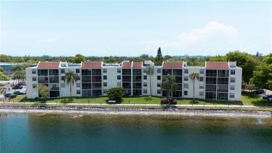 Lake Condo For Sale in Oakland Park, Florida
