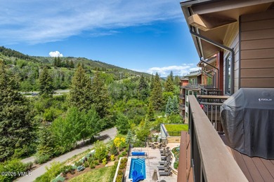 Riverfront Lodge #400 is a rare top-floor 3-bedroom residence - photo 4