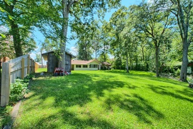 Affordable waterfront living on Toledo Bend! This charming - photo 8